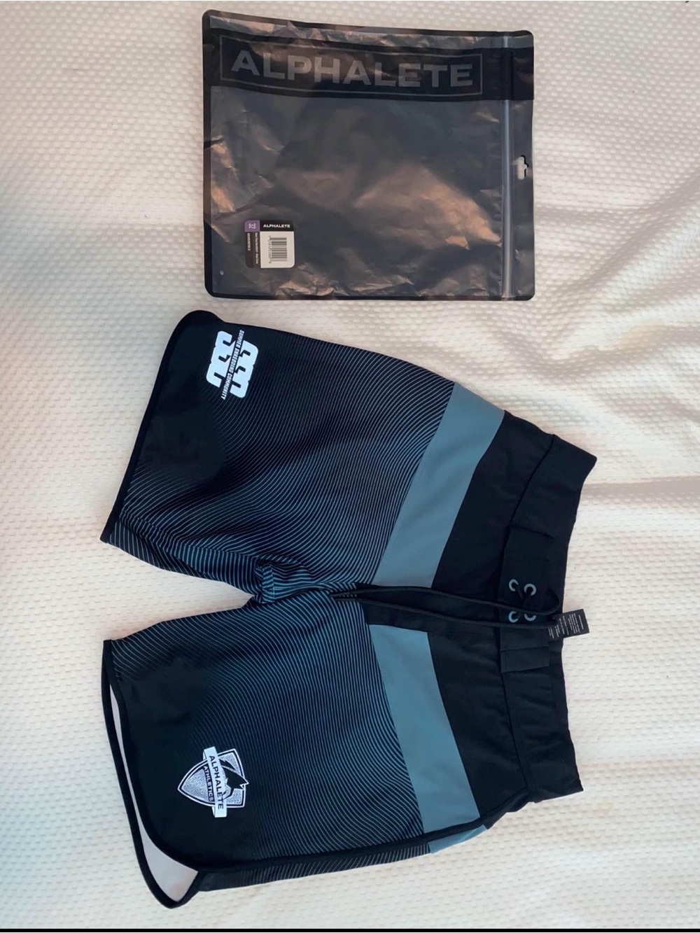 Alphalete Titan Size 32 Men’s Physique Competition Board Shorts